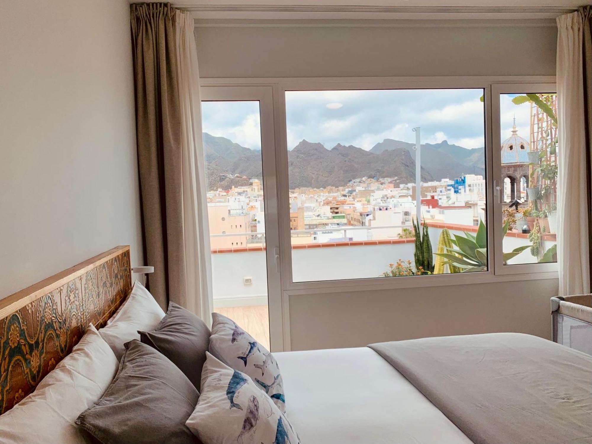 Atico Con Terraza, Vistas Panoramicas Y Parking Appartamento